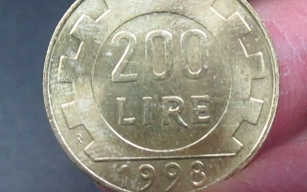 Monete da 10 lire con spiga in ottime condizioni, esemplari da collezione.